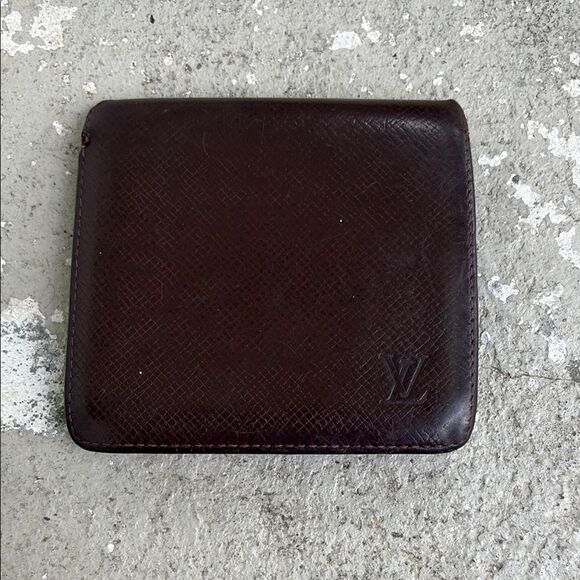 Vintage Louis Vuitton Taiga leather wallet - Picture 1 of 9